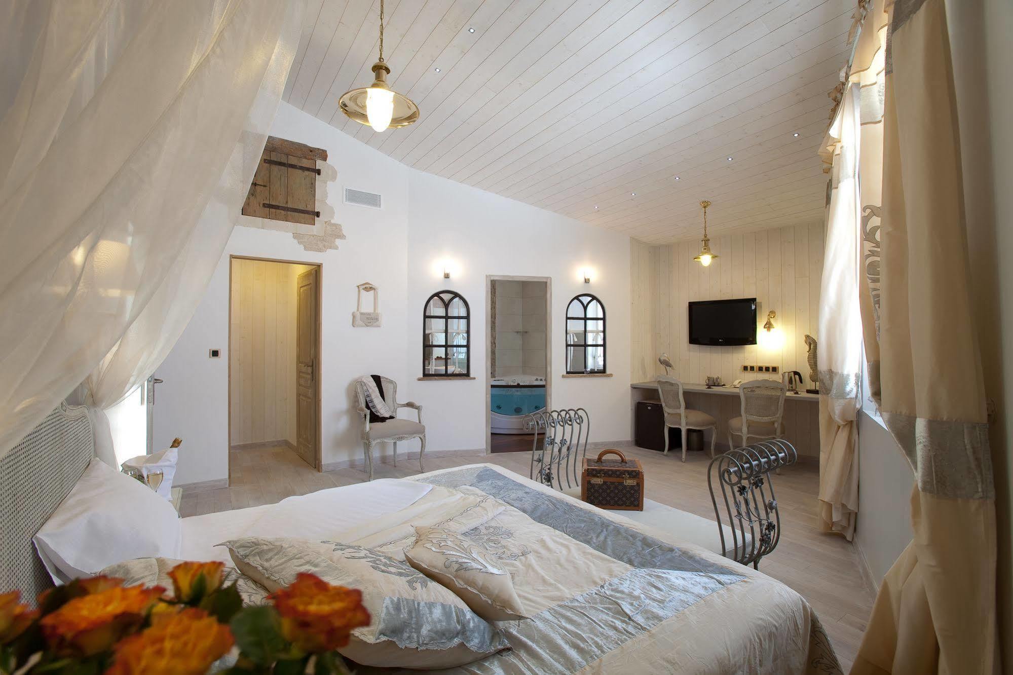 Chambre D'Hotes Hote Des Portes Ile De Re Les Portes-en-Re Екстериор снимка